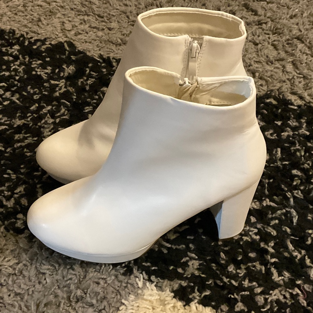 Forever Link White Ankle Booties